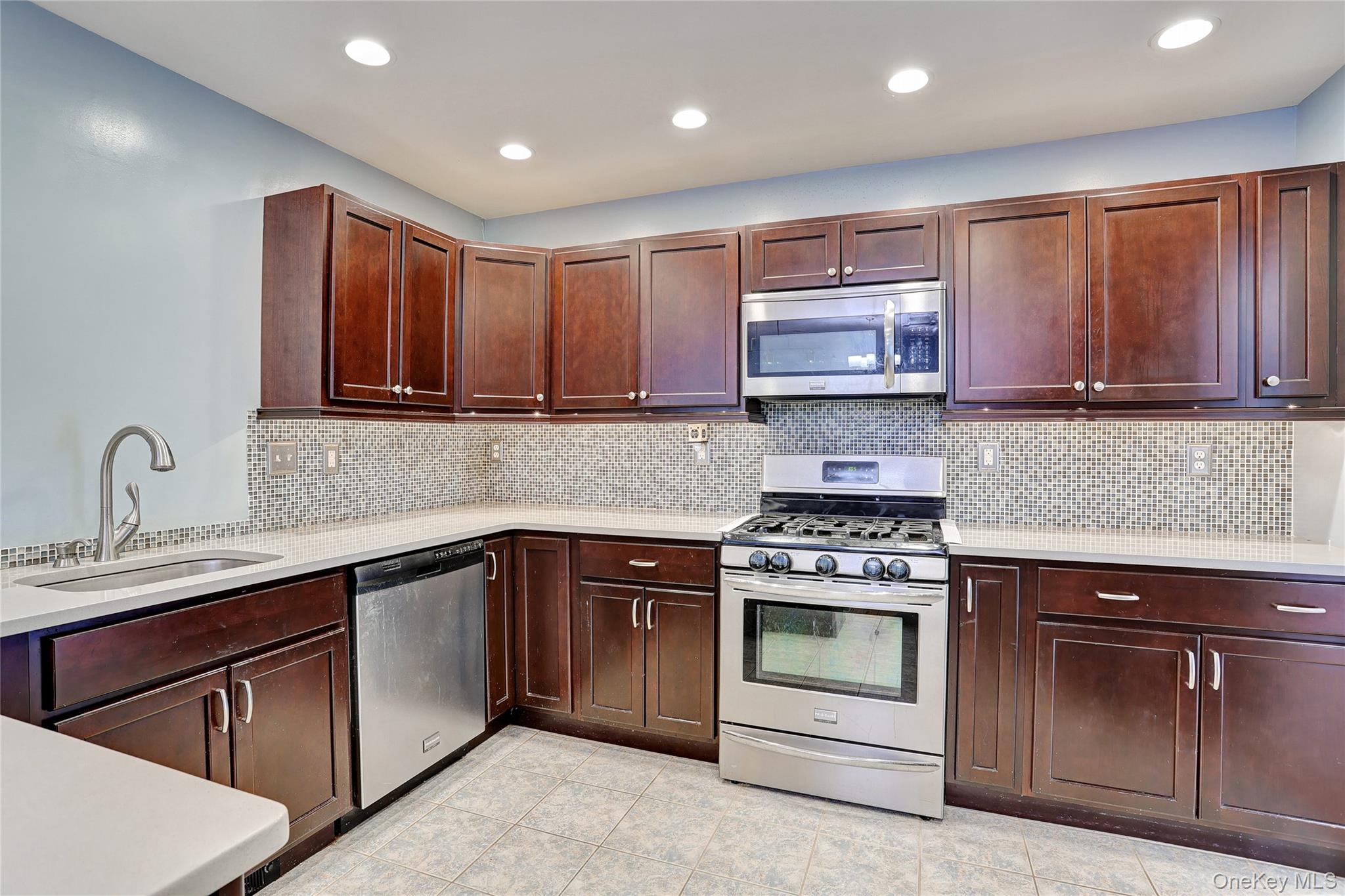 6 Hemlock Lane, Thiells, NY 10984