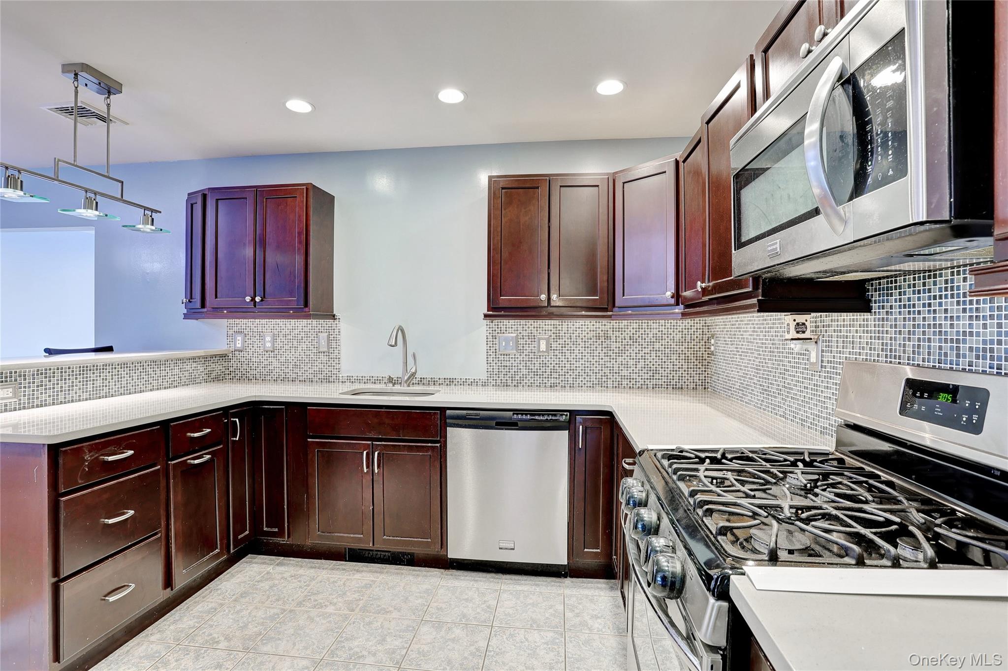 6 Hemlock Lane, Thiells, NY 10984