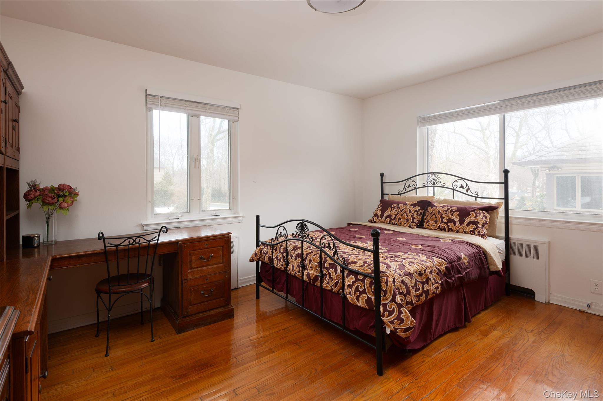 200 Melbourne Road, Great Neck, NY 11021