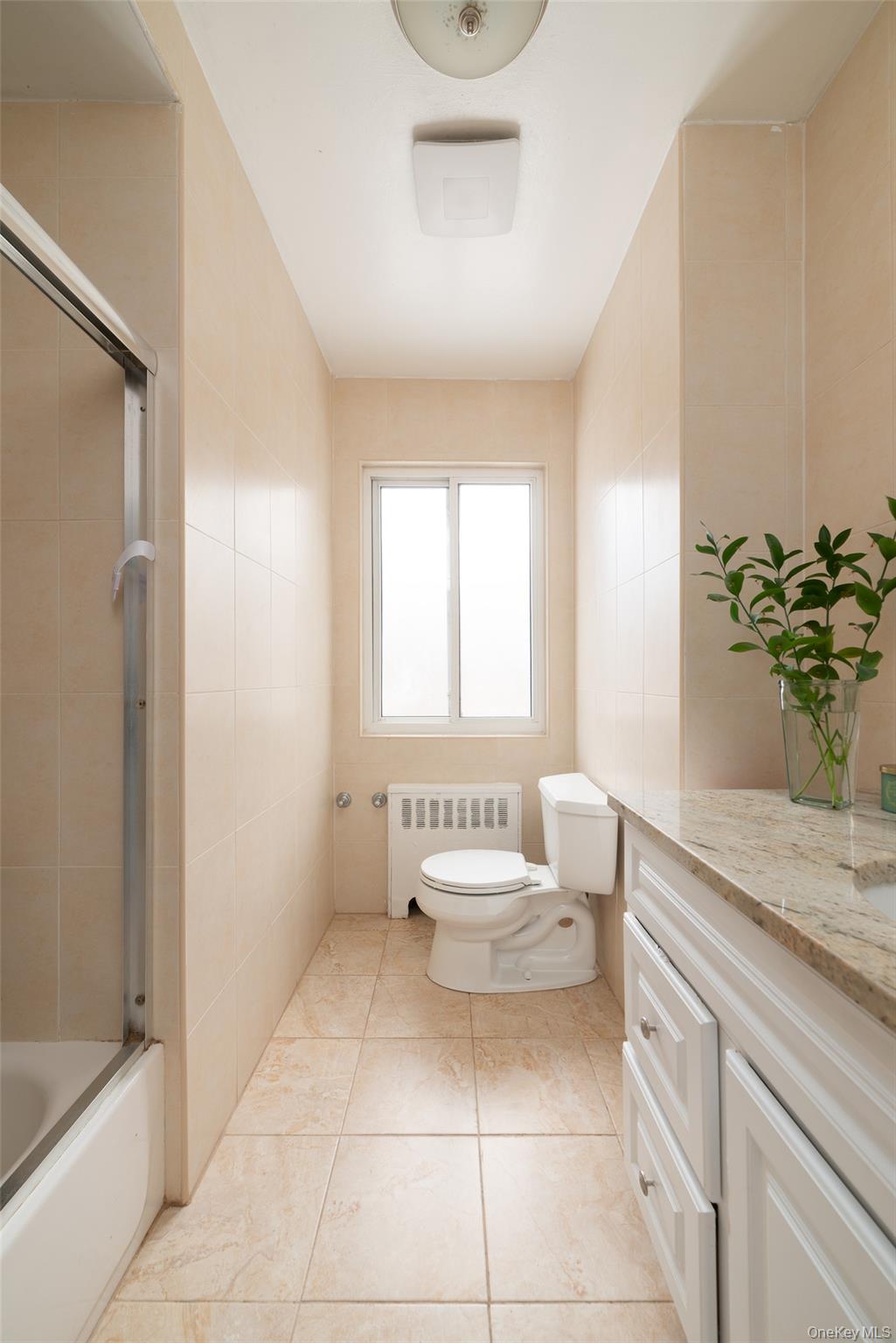 200 Melbourne Road, Great Neck, NY 11021