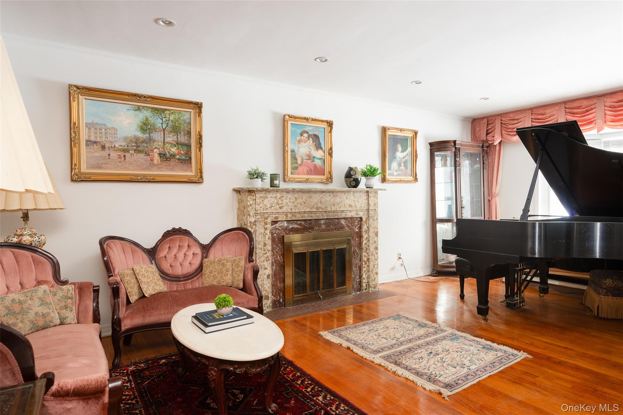 200 Melbourne Road, Great Neck, NY 11021