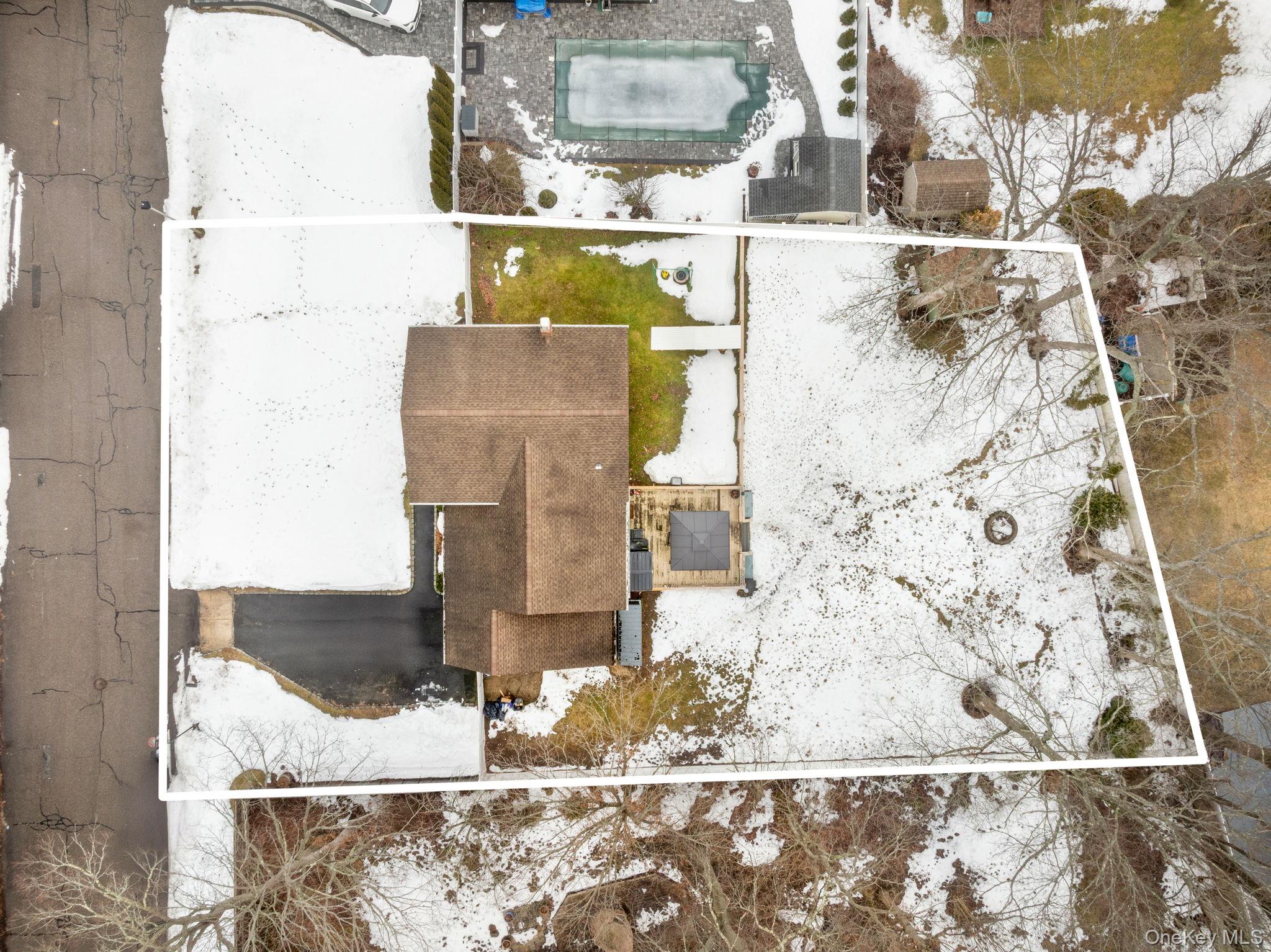 4 Rowe Street, Coram, NY 11727