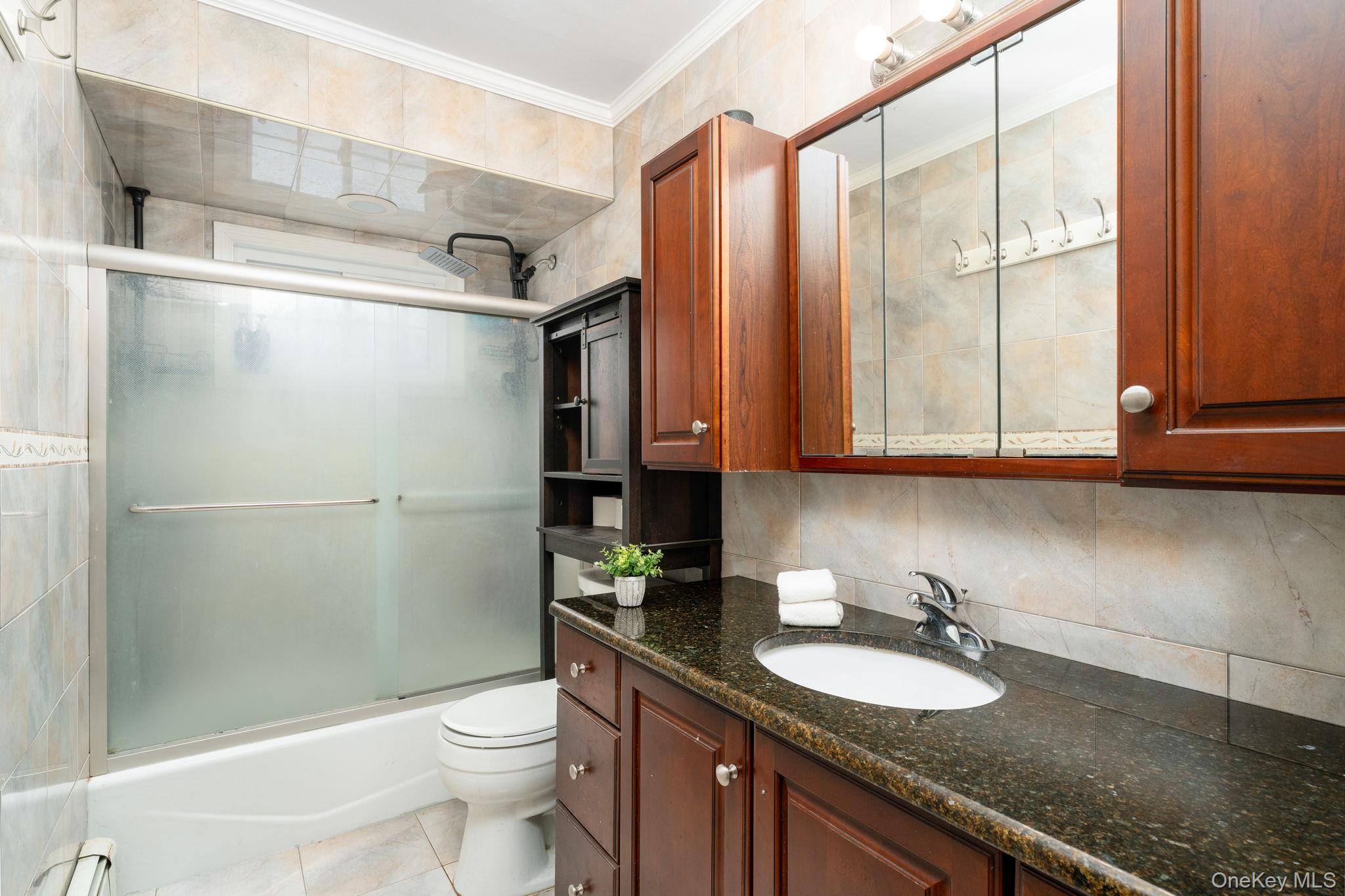 4 Rowe Street, Coram, NY 11727