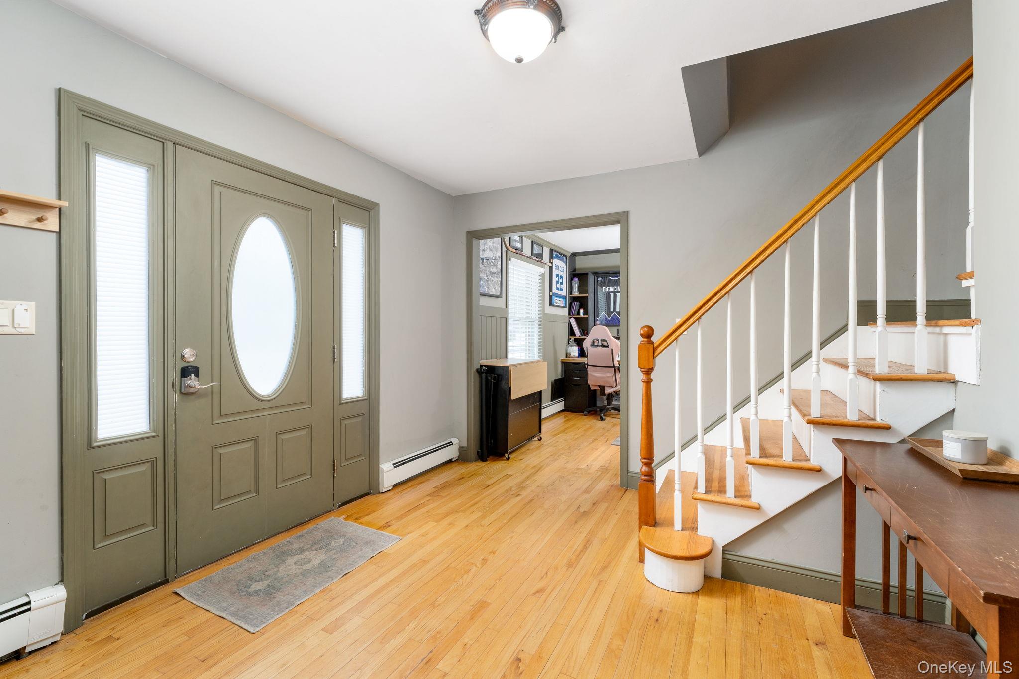 4 Rowe Street, Coram, NY 11727