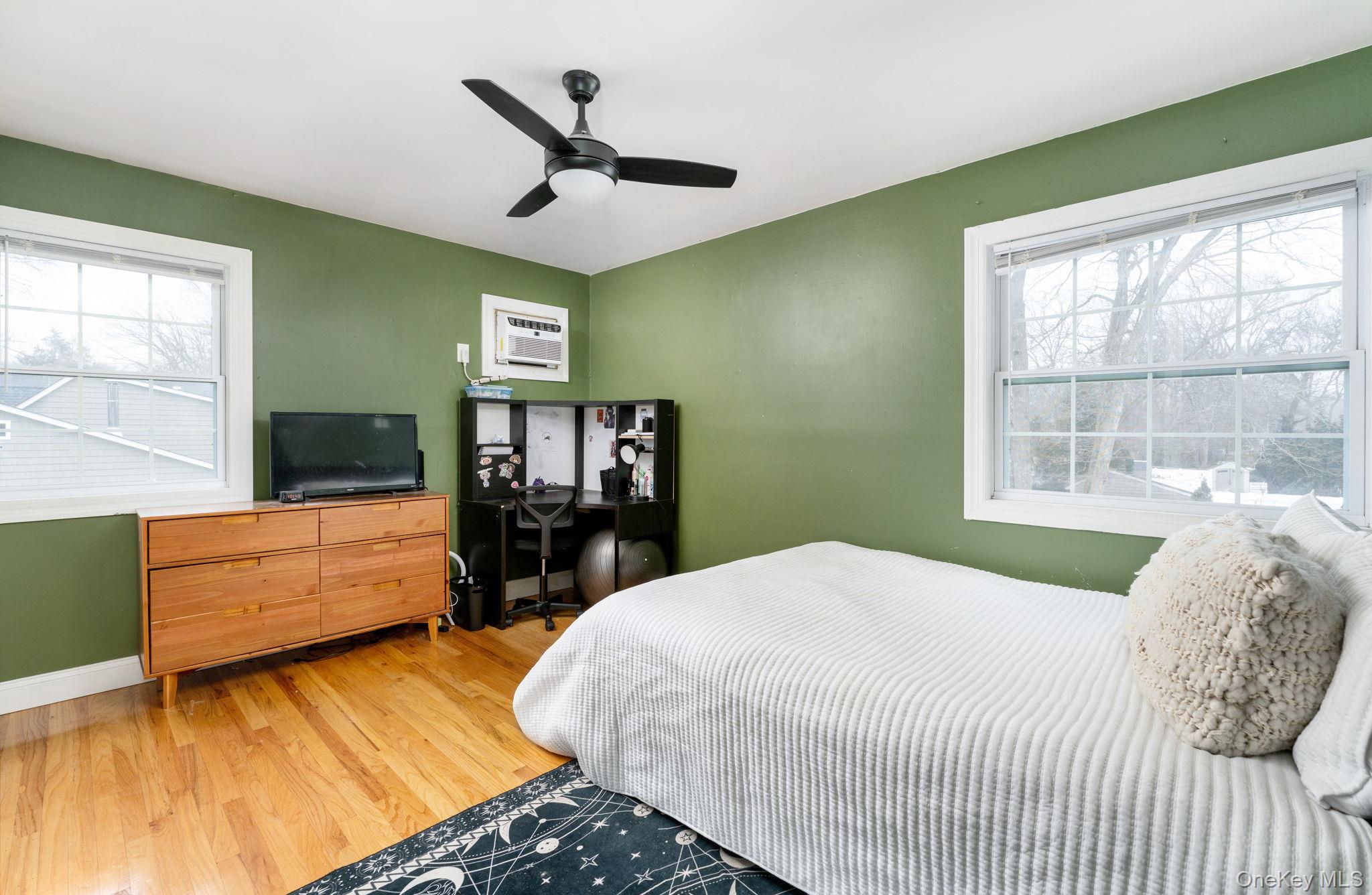 4 Rowe Street, Coram, NY 11727