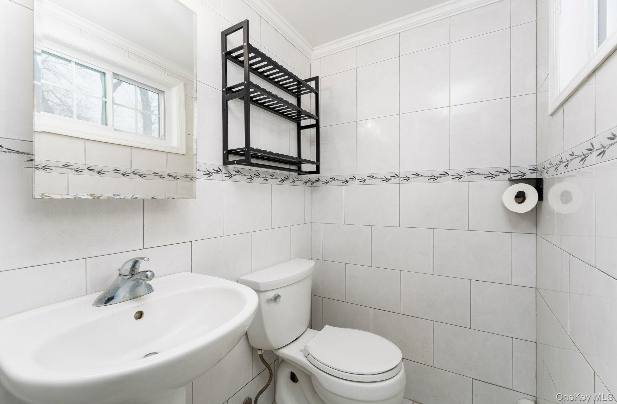 4 Rowe Street, Coram, NY 11727