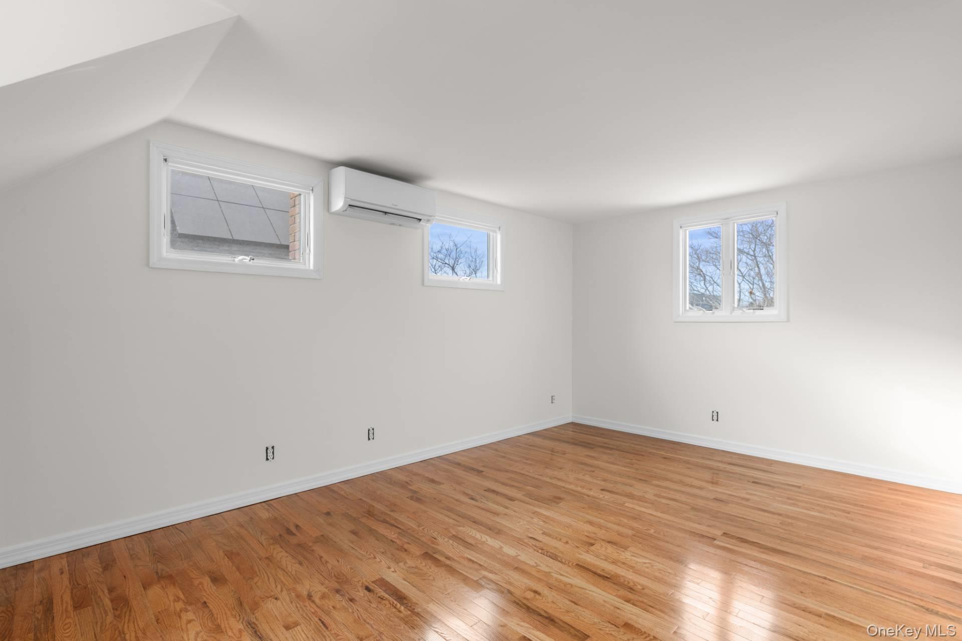 12 Sanger Place, Montauk, NY 11954