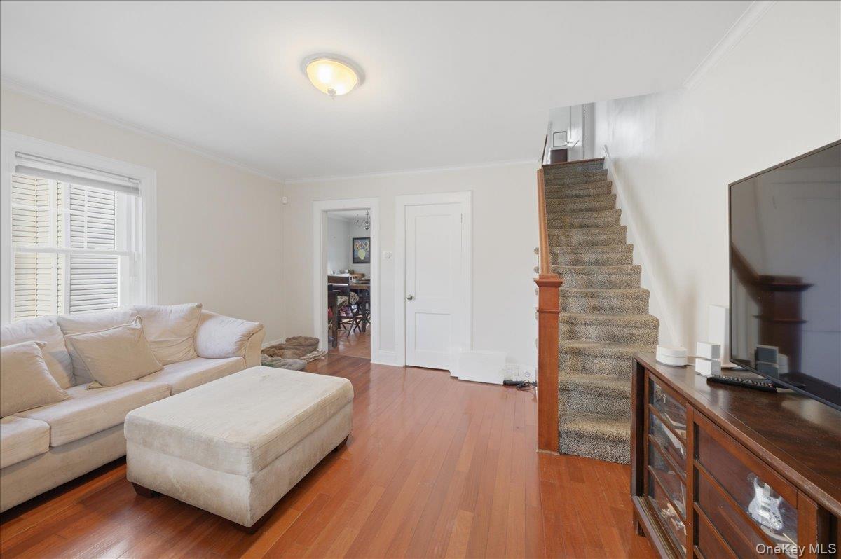 490 Carol Place, Pelham, NY 10803