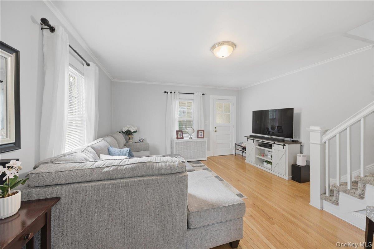 490 Carol Place, Pelham, NY 10803