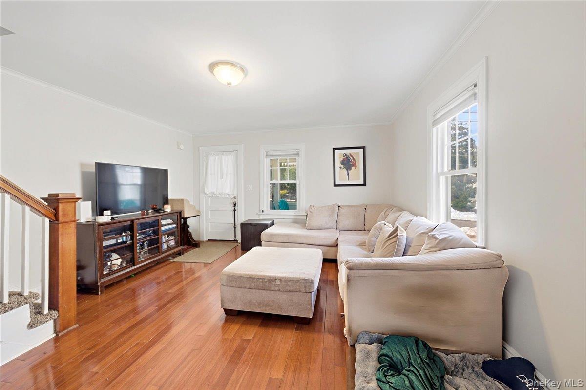 490 Carol Place, Pelham, NY 10803