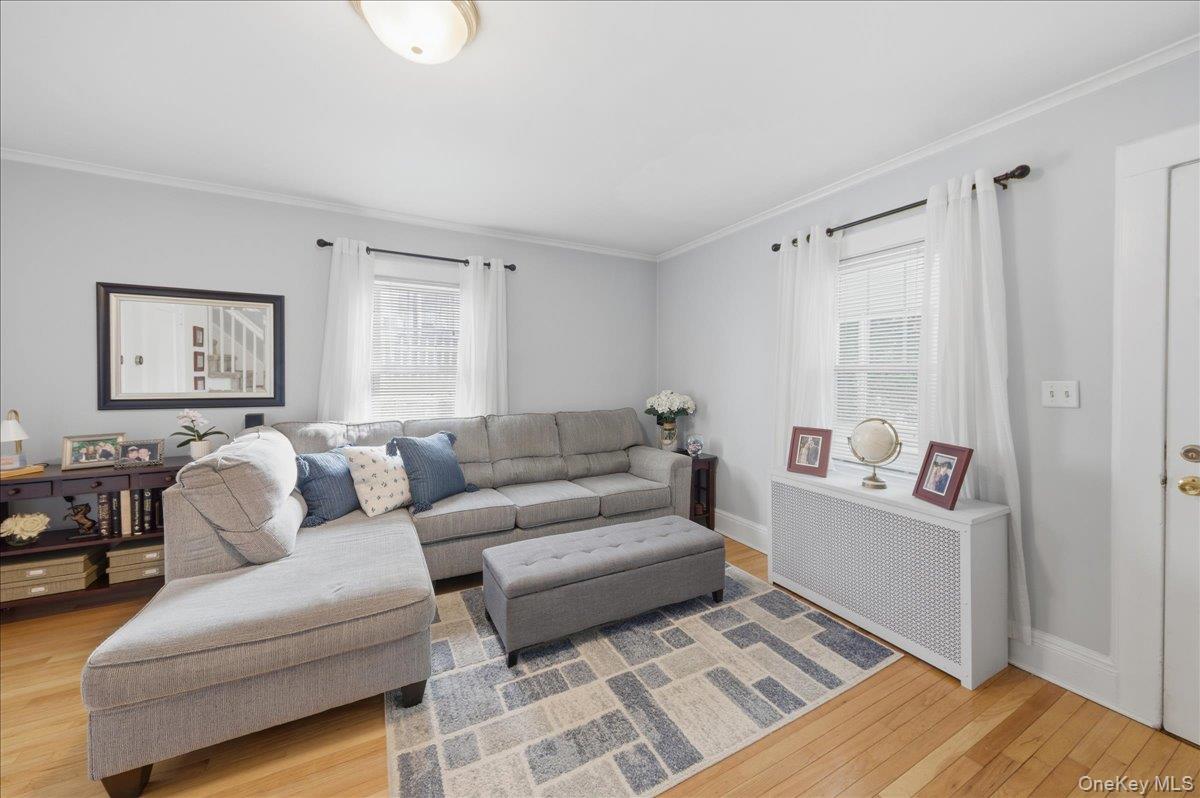 490 Carol Place, Pelham, NY 10803