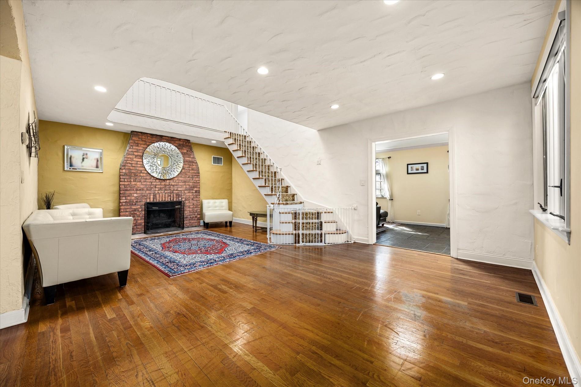 118 Baker Hill Road, Great Neck, NY 11023