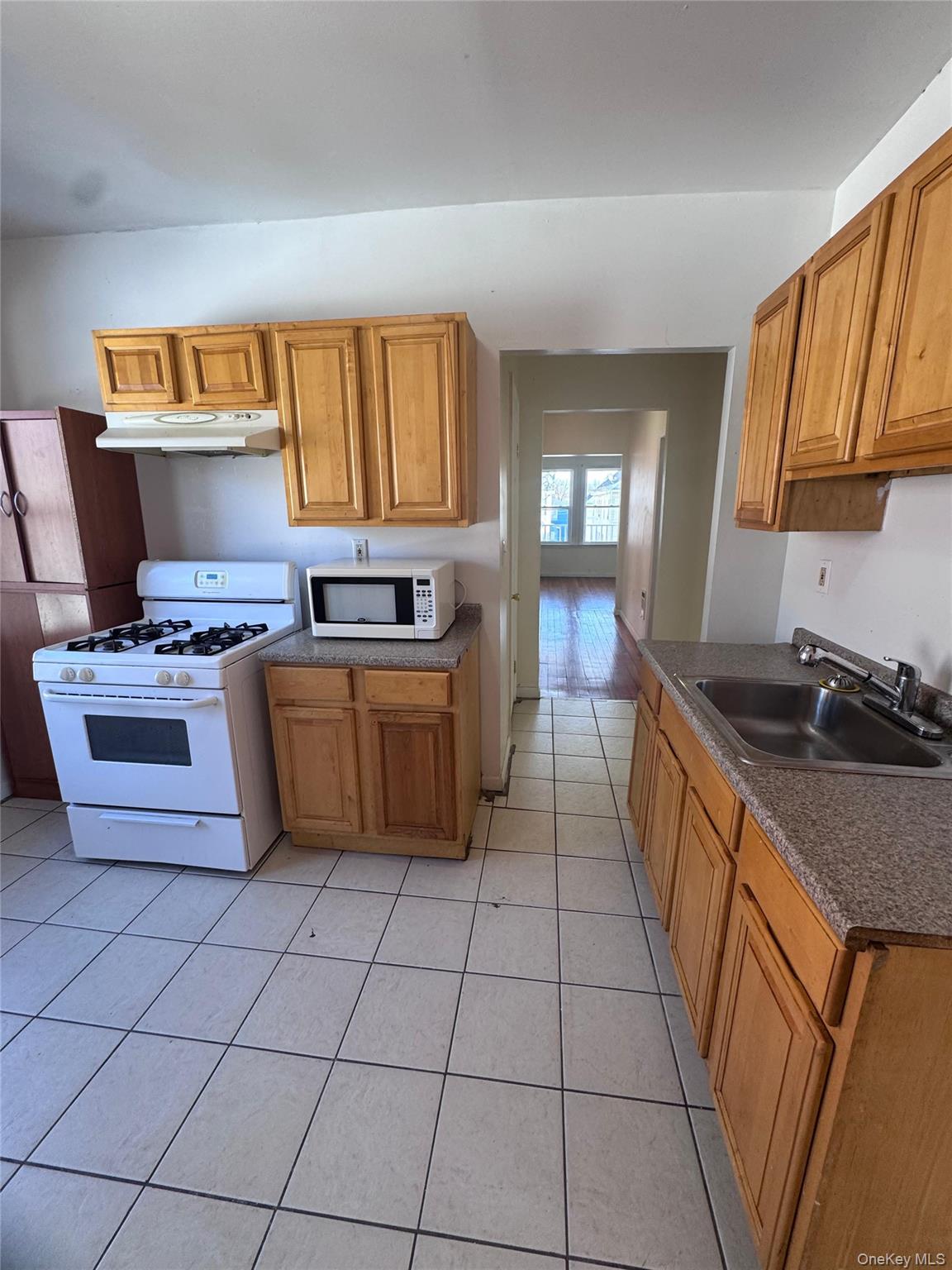 4 Gray Street # Apt #2, Poughkeepsie, NY 12603