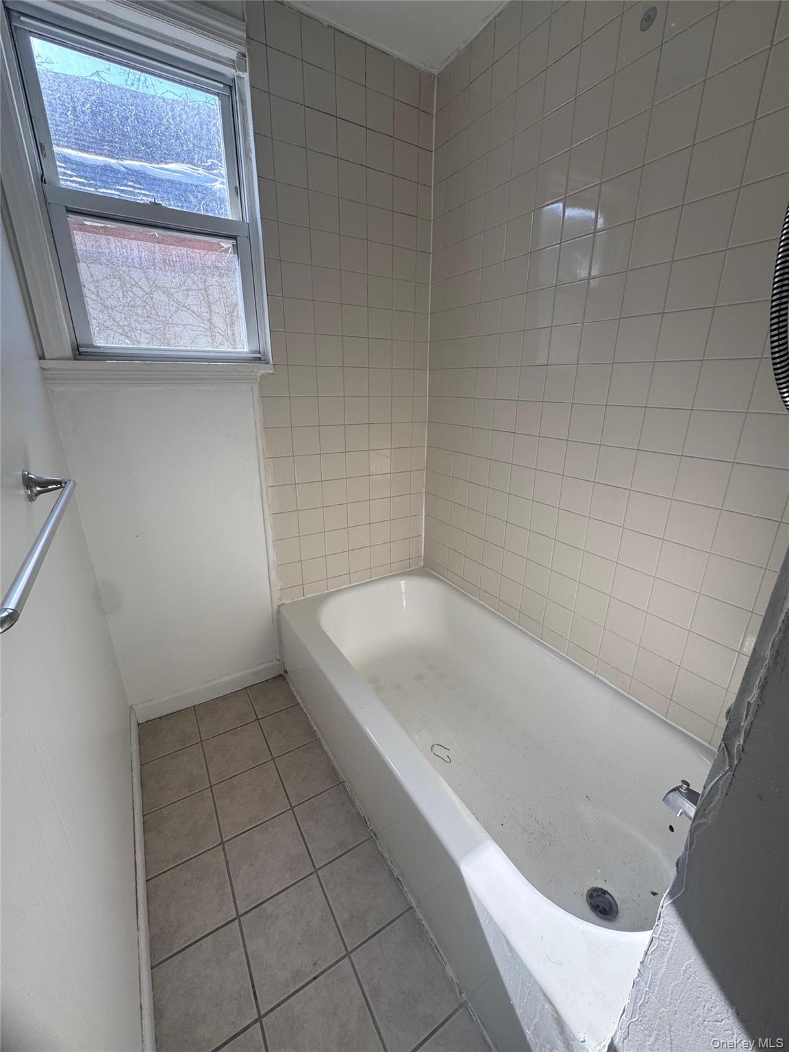 4 Gray Street # Apt #2, Poughkeepsie, NY 12603