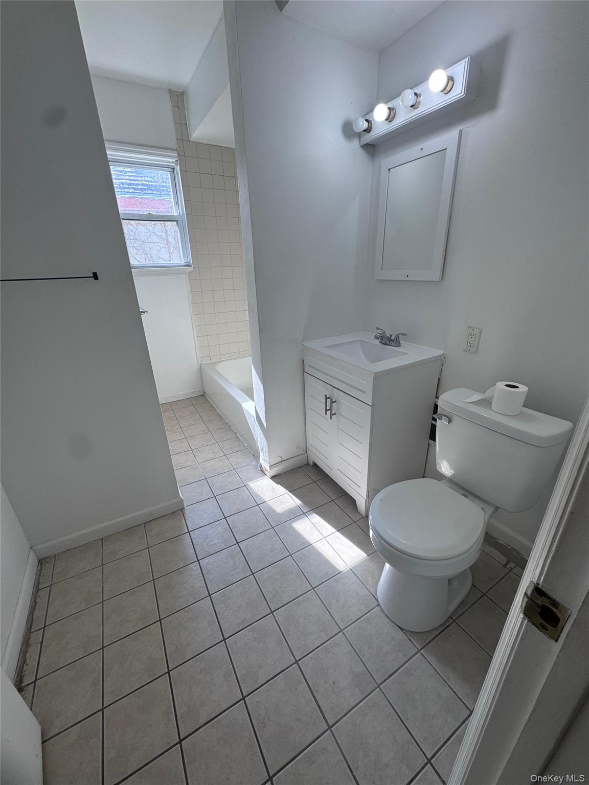 4 Gray Street # Apt #2, Poughkeepsie, NY 12603