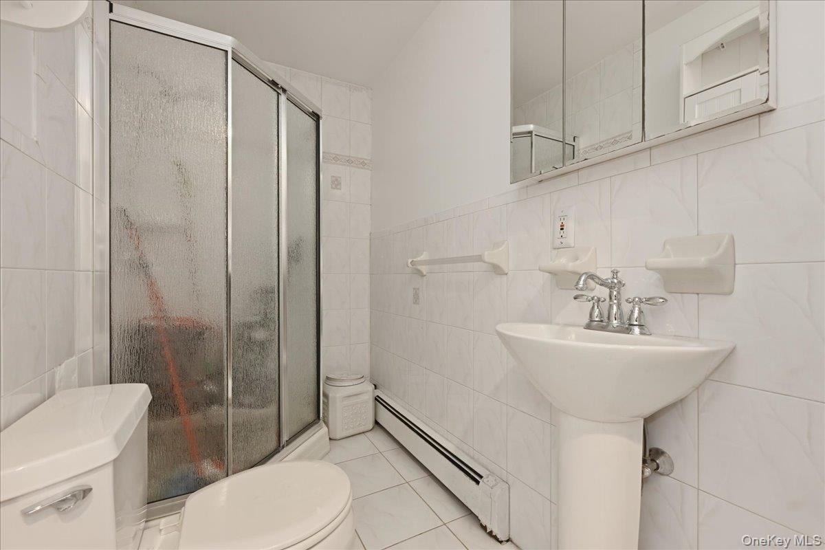 17 Hawthorne Street, Massapequa, NY 11758