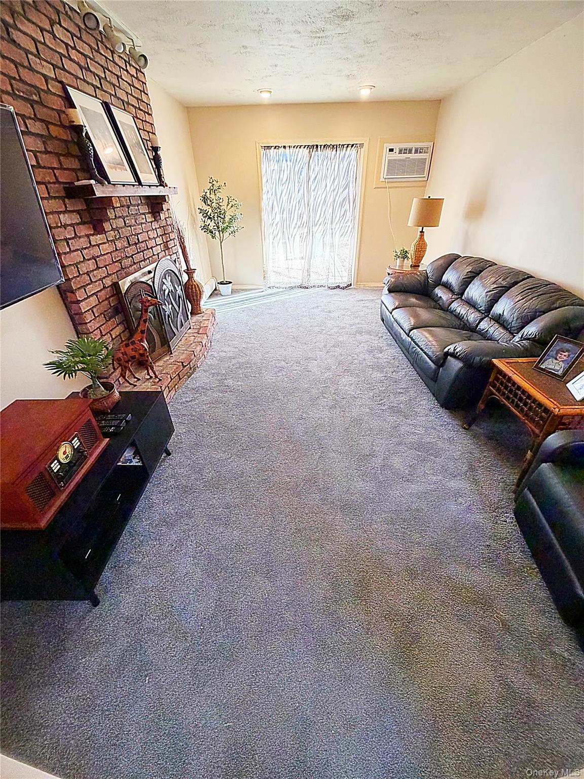 93 Burleigh Drive, Holbrook, NY 11741