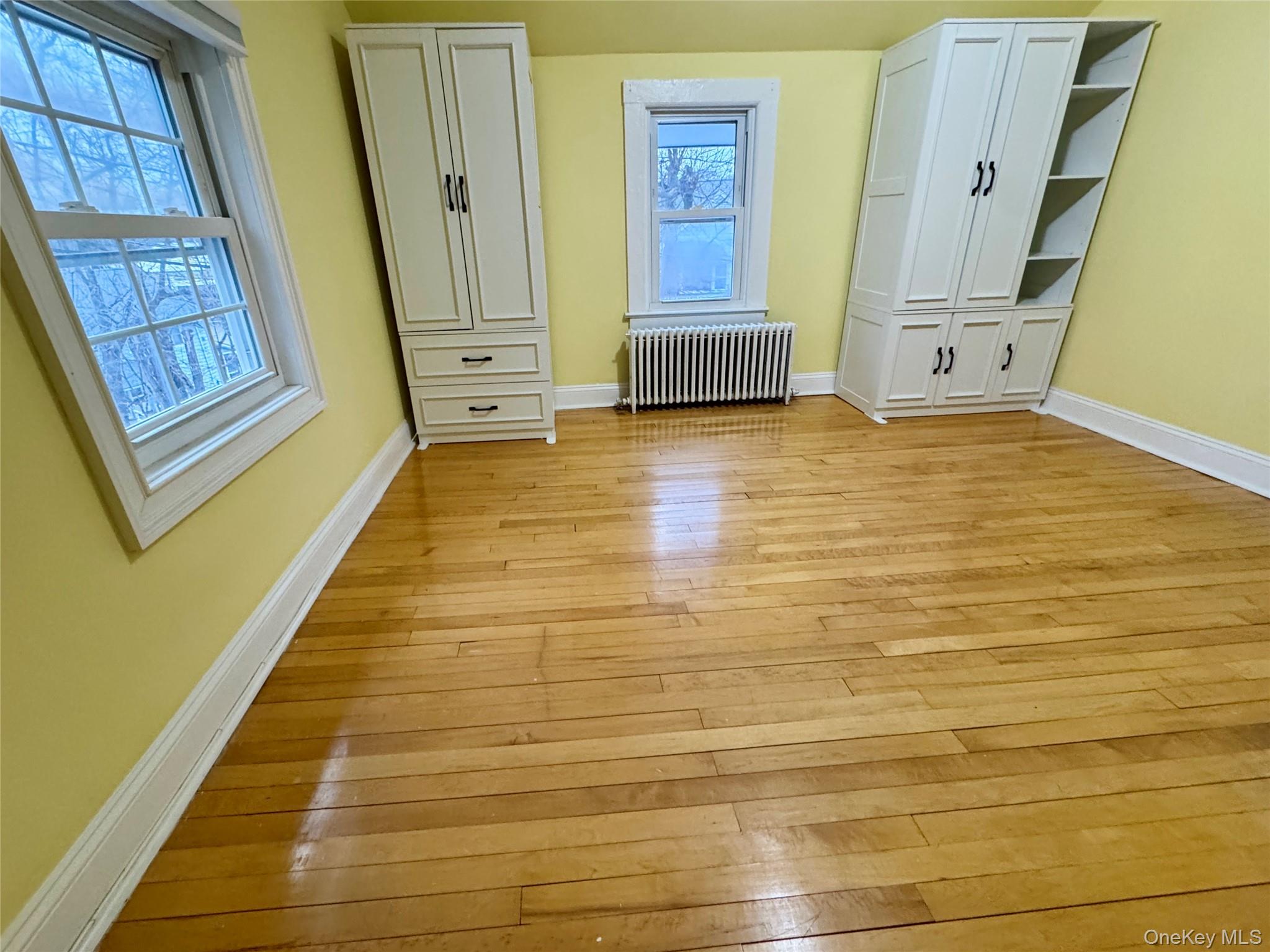 2 Ruth Lane, Glenwood Landing, NY 11547