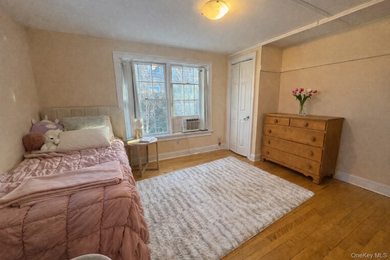 2 Ruth Lane, Glenwood Landing, NY 11547