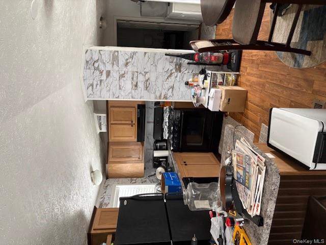 A9 Ash St, Riverhead, NY 11901