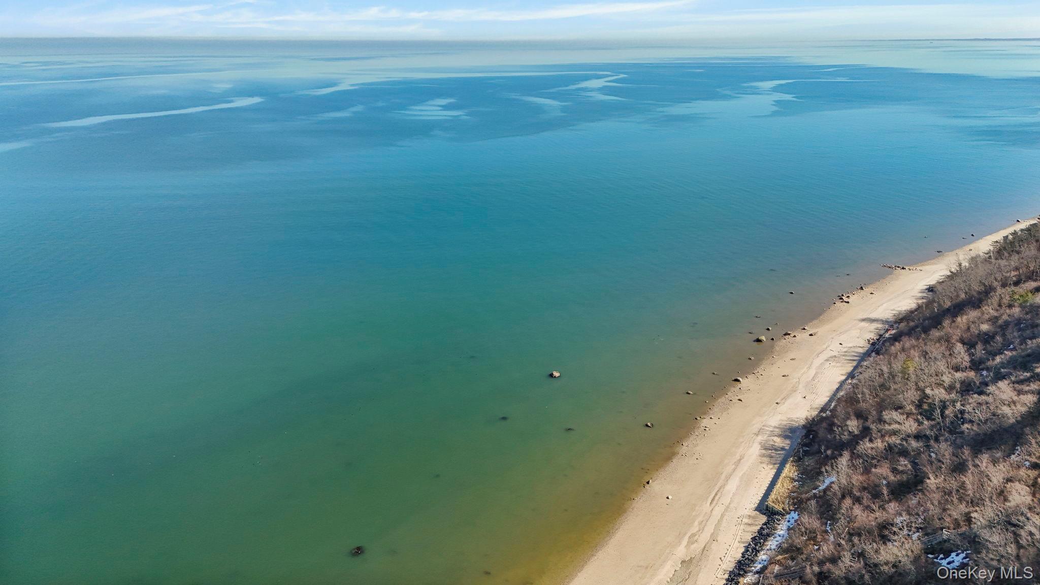 25 Cliff Road W, Wading River, NY 11792