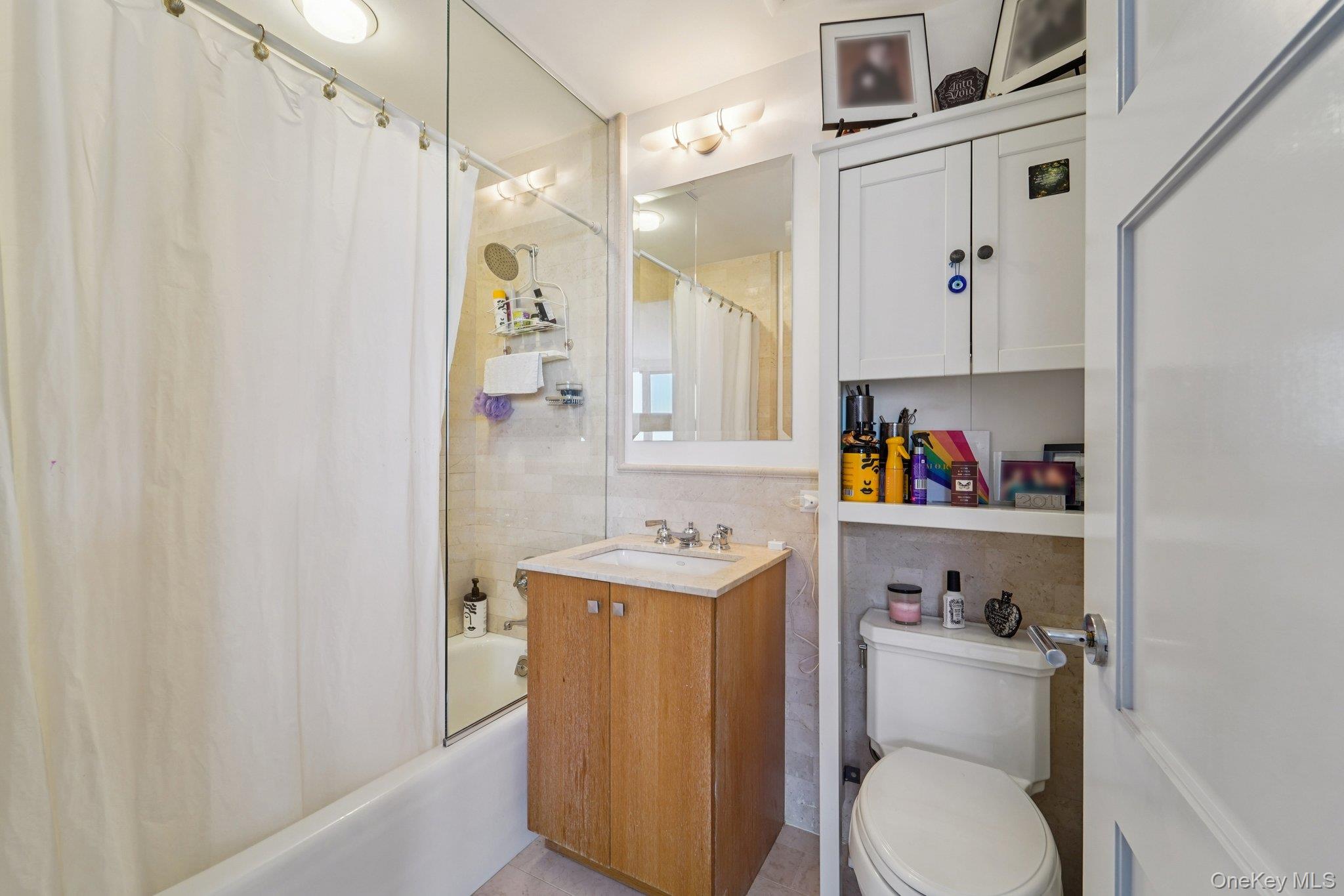 1 Renaissance Square # 25G, White Plains, NY 10601