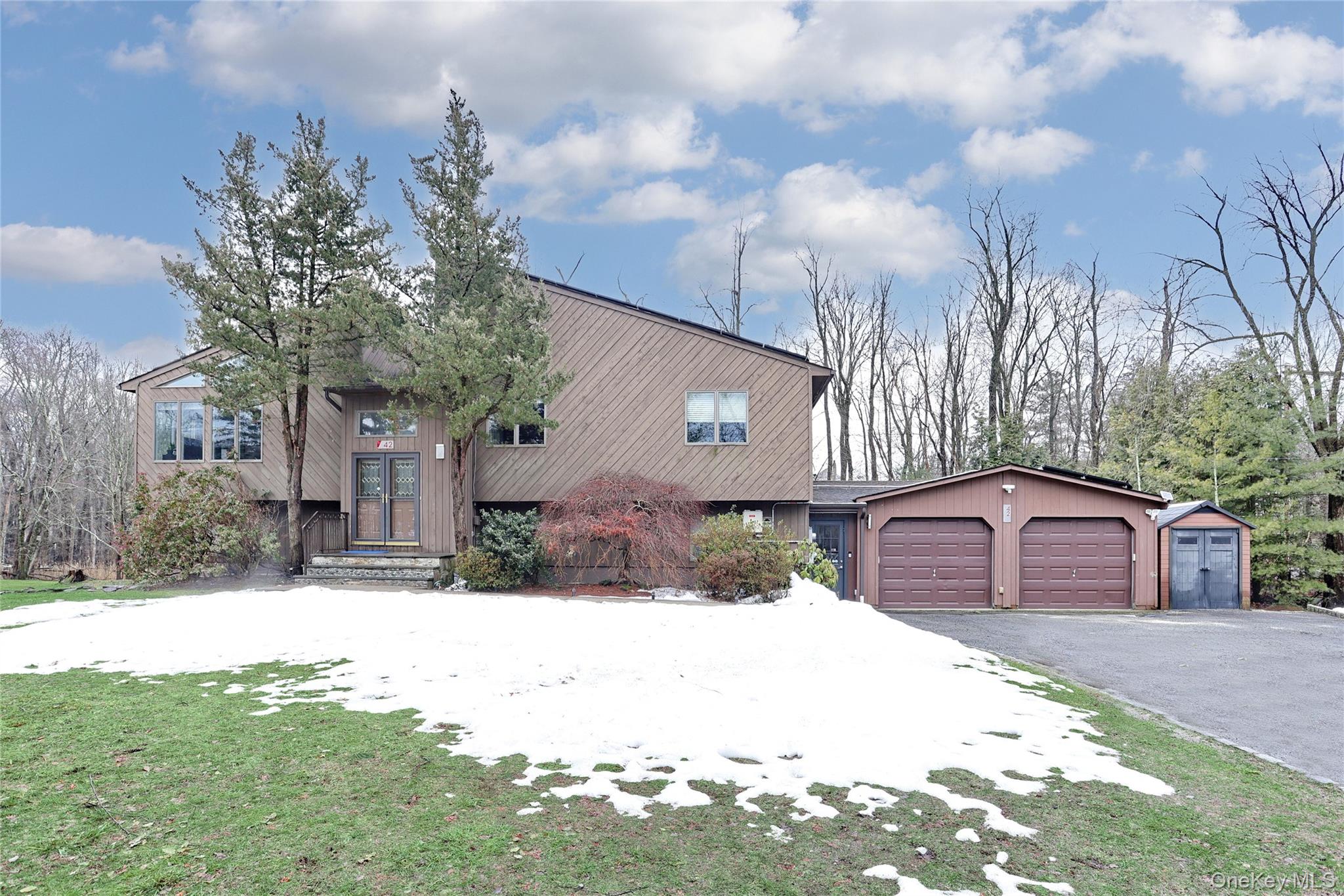 42 Cragmere Road, Airmont, NY 10901