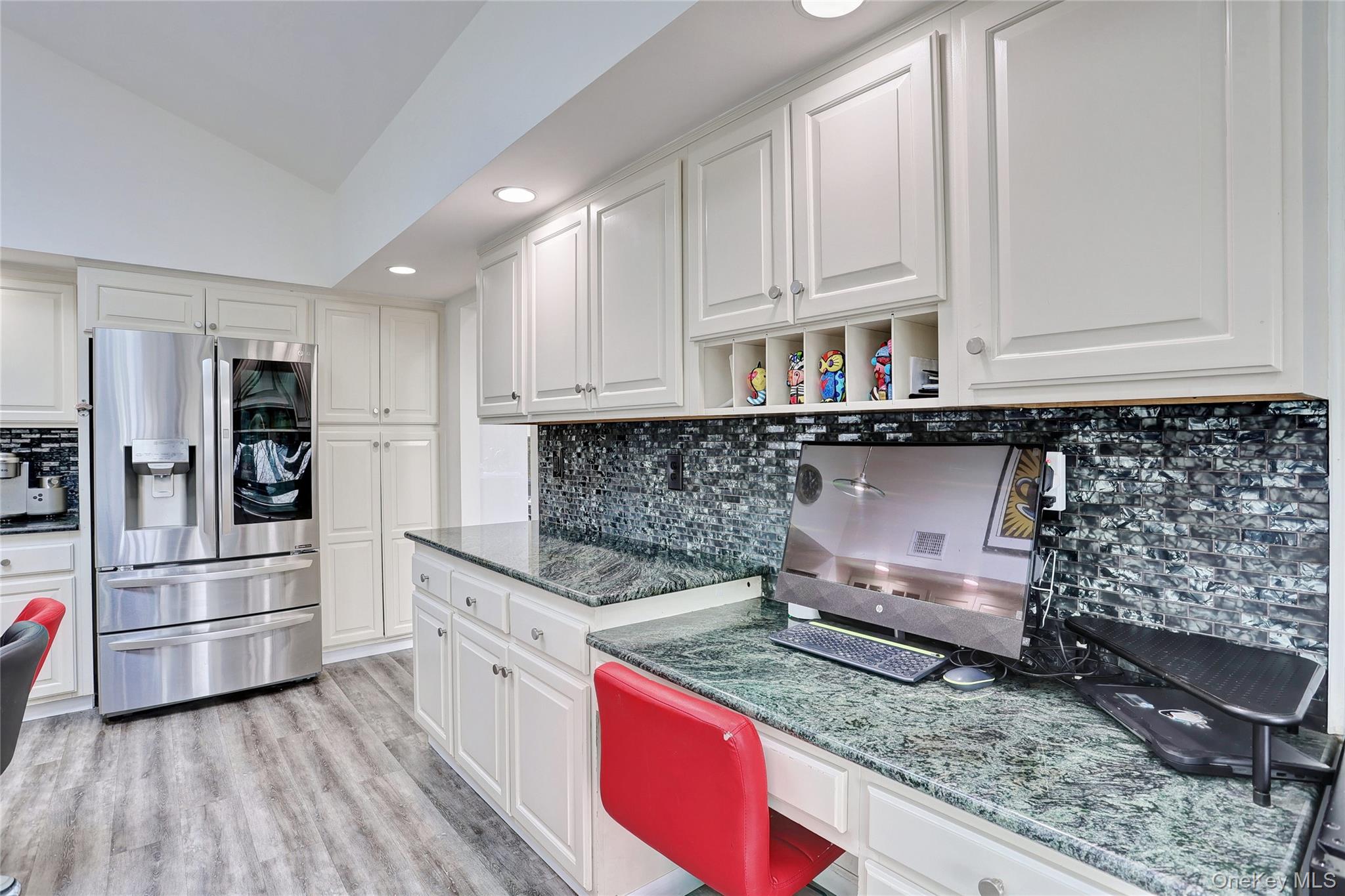 42 Cragmere Road, Airmont, NY 10901