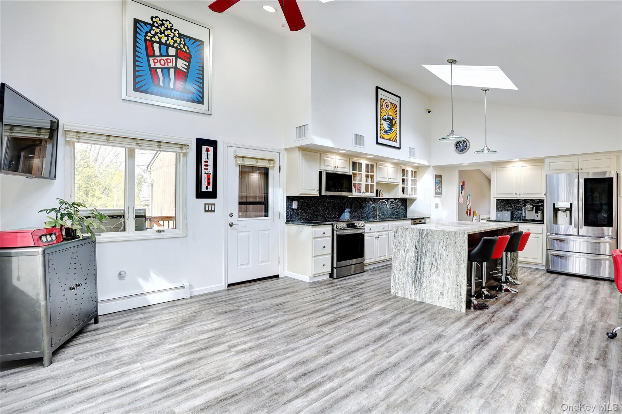 42 Cragmere Road, Airmont, NY 10901