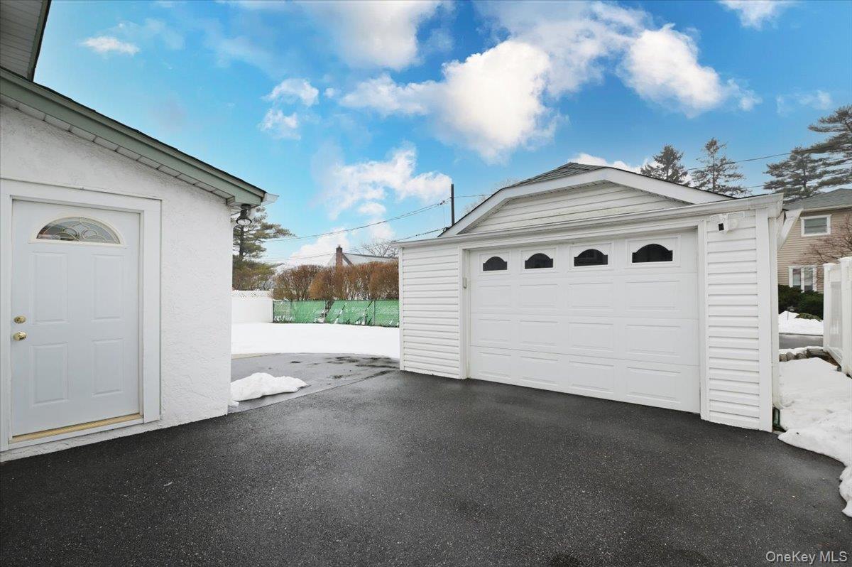 2016 Abbot Avenue, Merrick, NY 11566