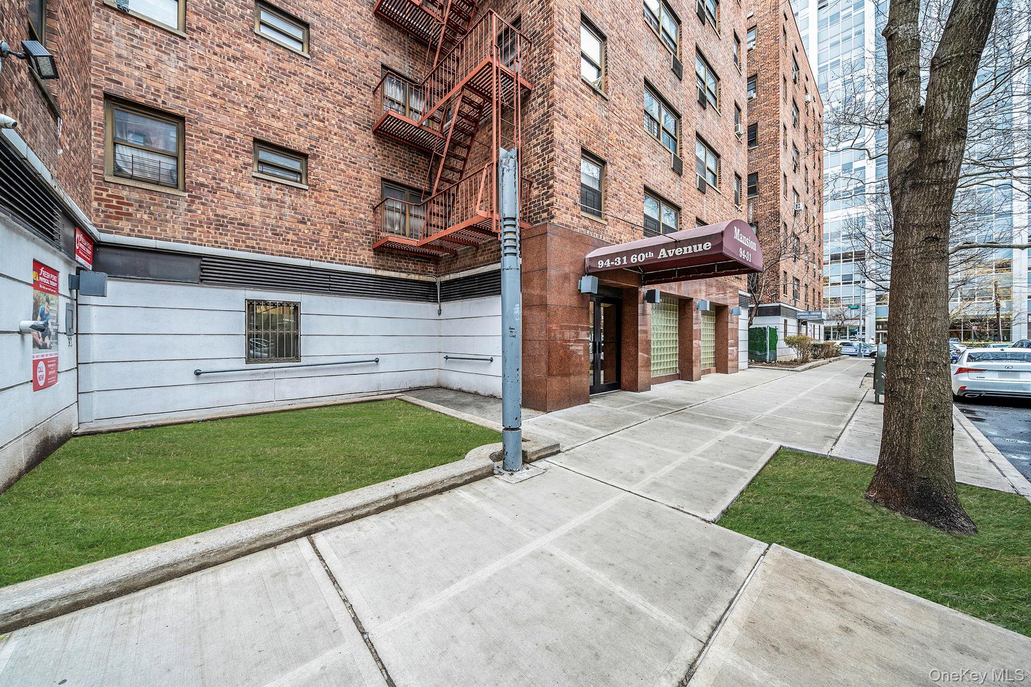 94-31 60th # 2G, Elmhurst, NY 11373