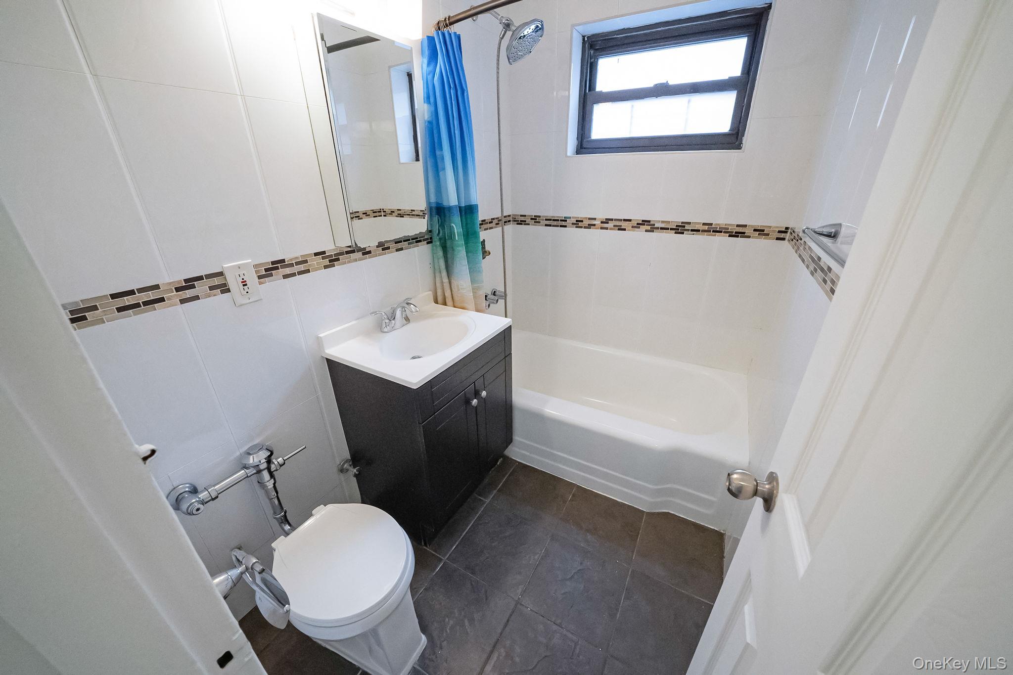 94-31 60th # 2G, Elmhurst, NY 11373