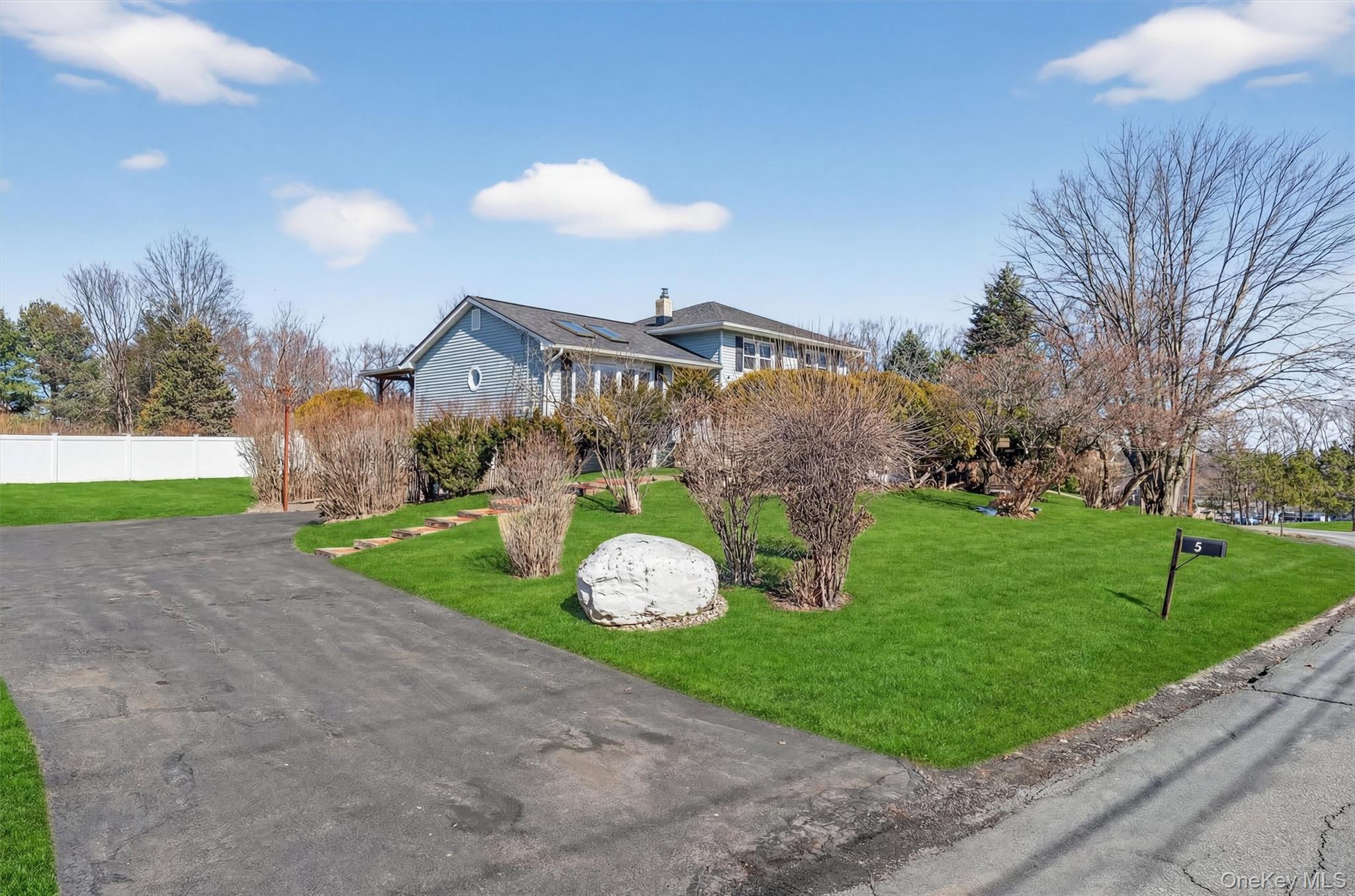 5 Loch Invar Lane, Middletown, NY 10941