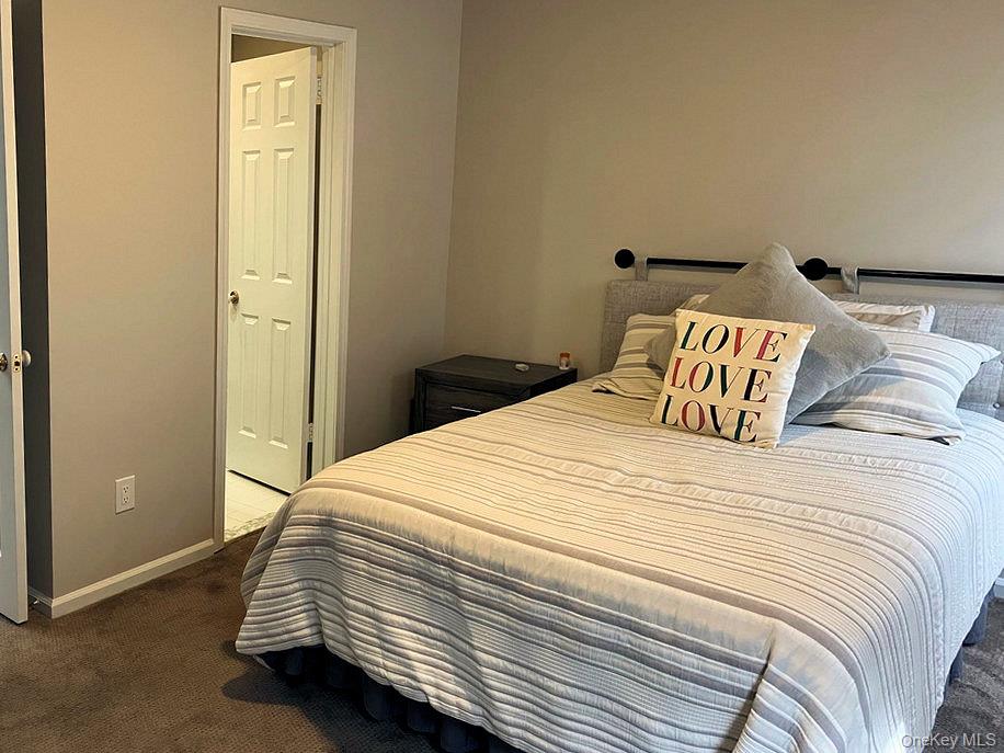 1404 Pondcrest Lane, White Plains, NY 10607