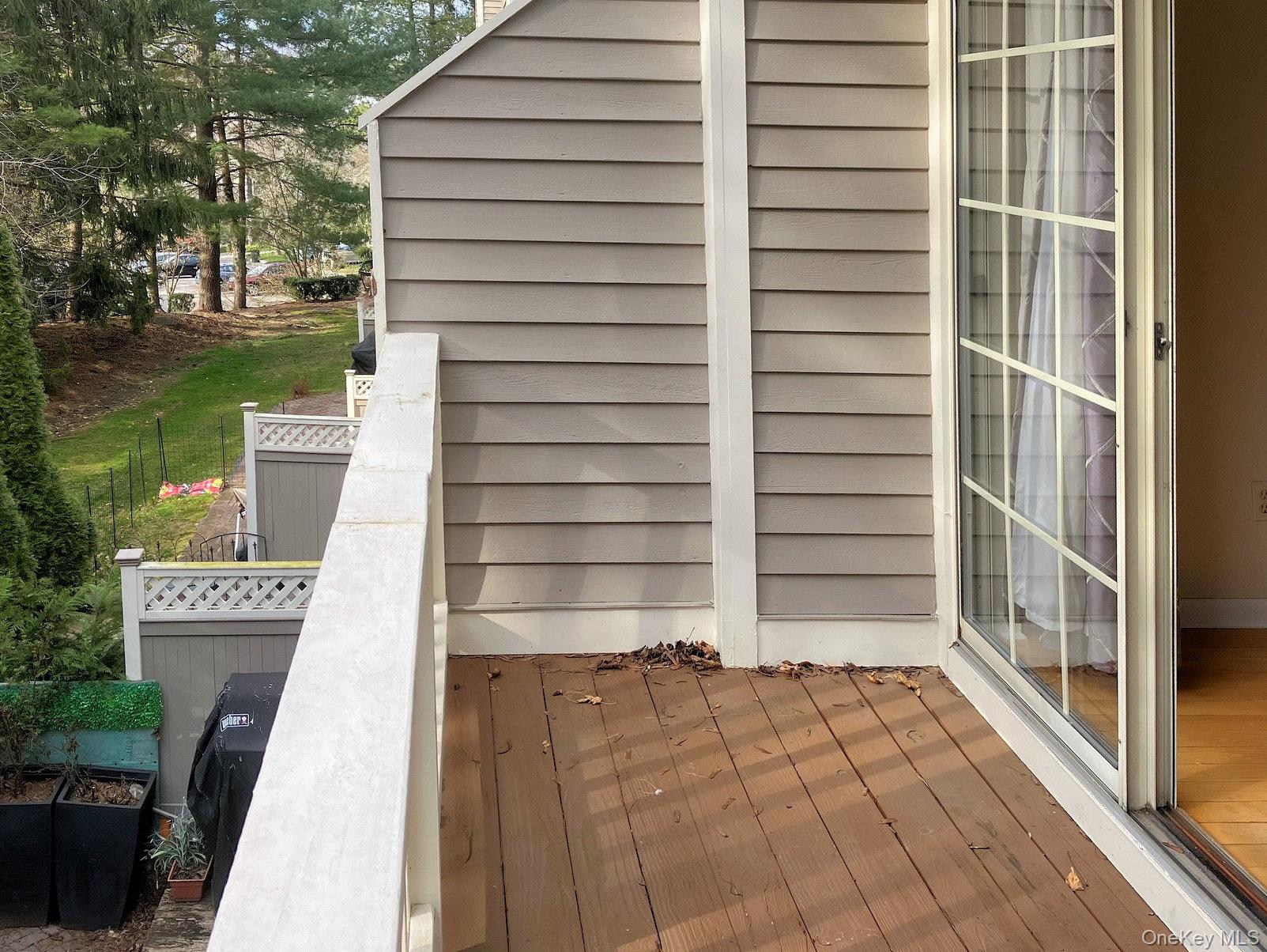 1404 Pondcrest Lane, White Plains, NY 10607