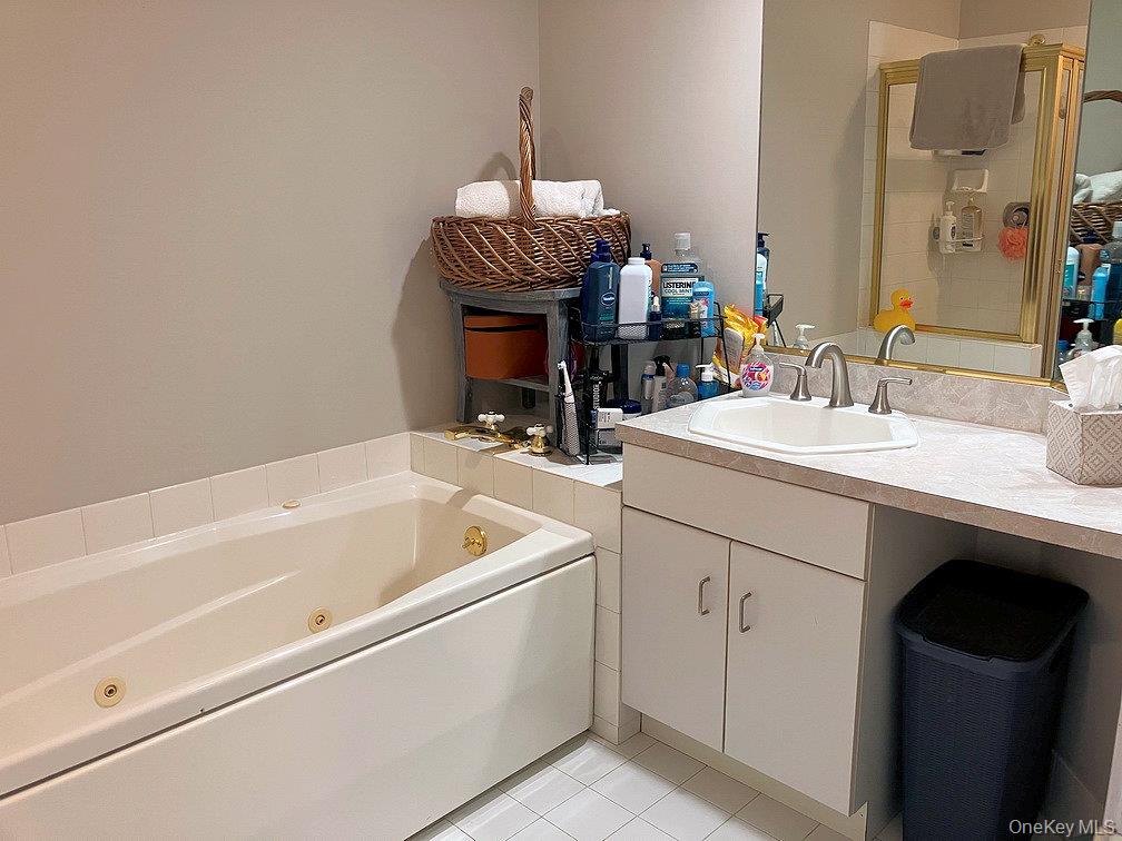 1404 Pondcrest Lane, White Plains, NY 10607