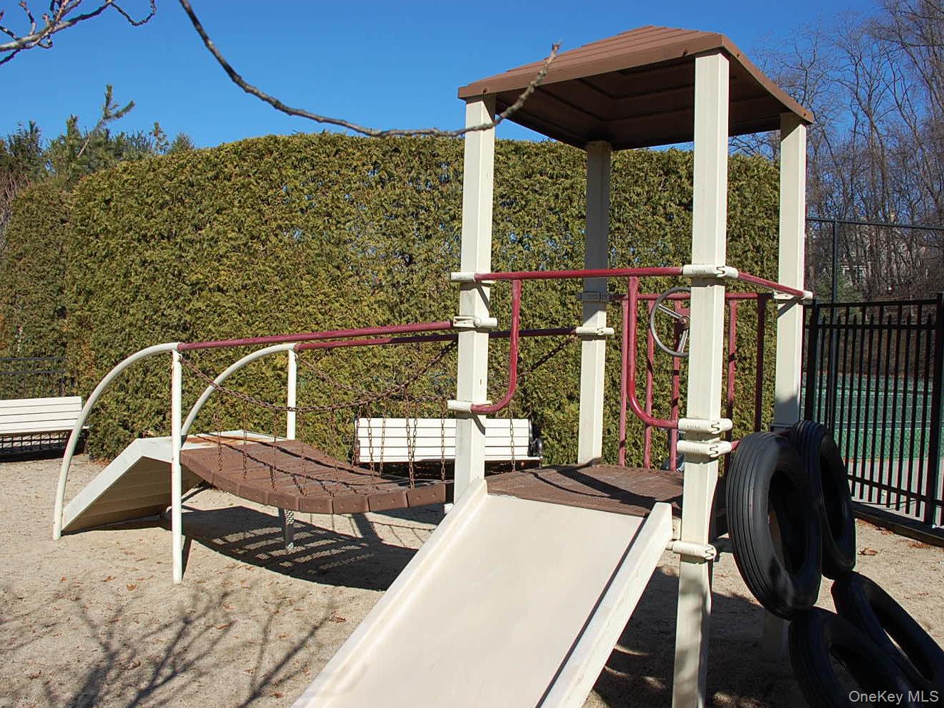 1404 Pondcrest Lane, White Plains, NY 10607