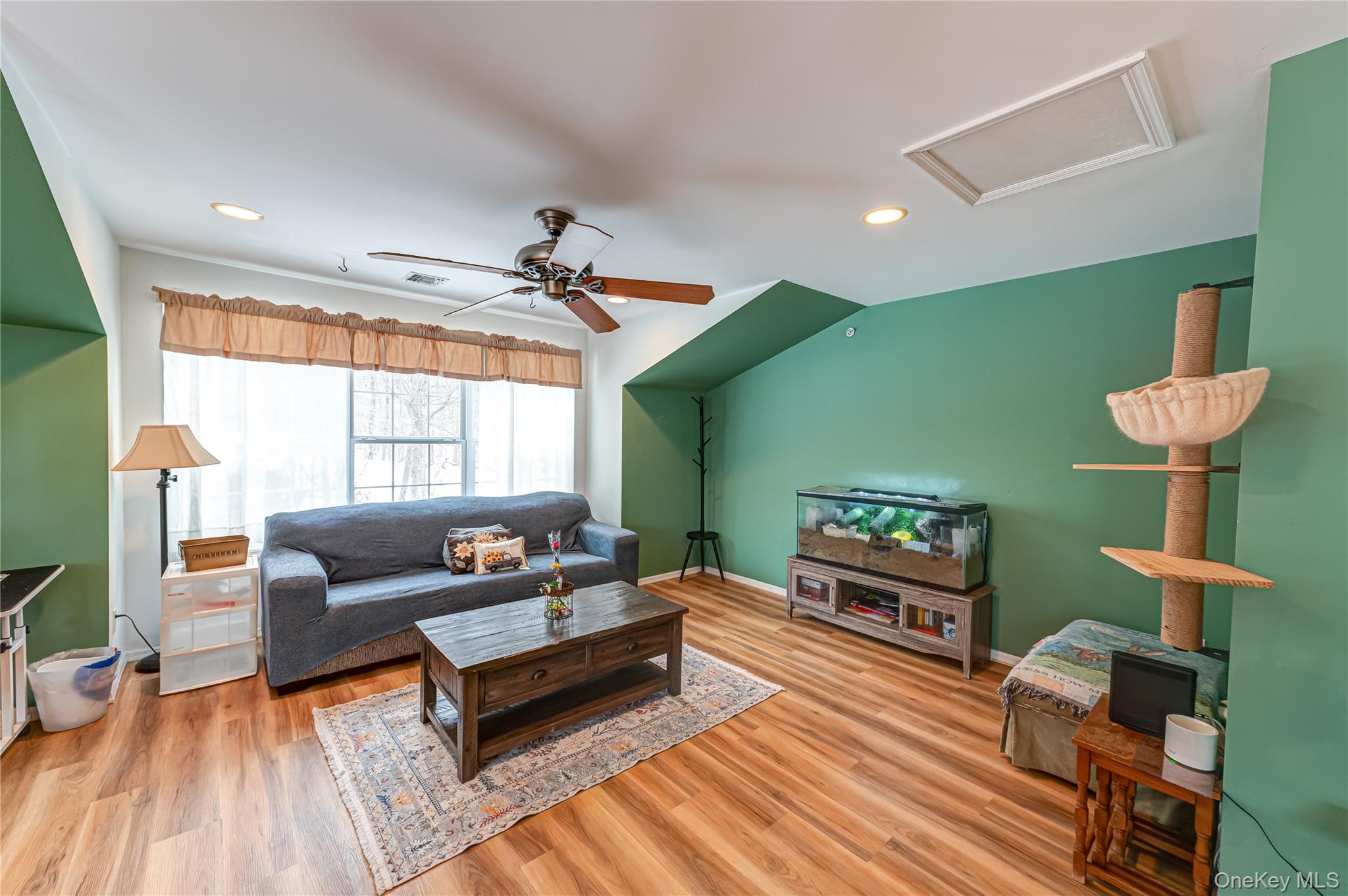 78 Cranberry Circle, Medford, NY 11763