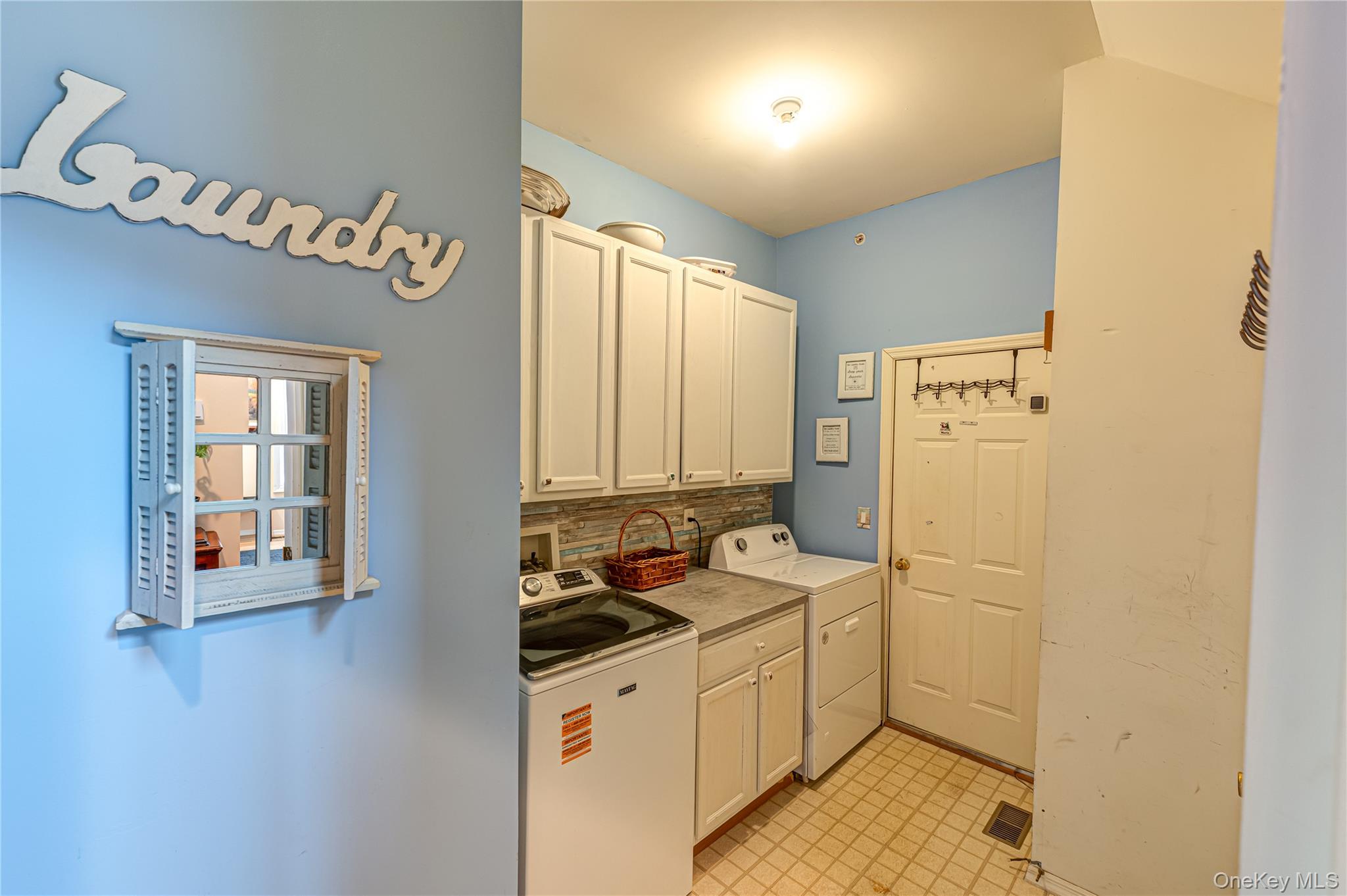 78 Cranberry Circle, Medford, NY 11763