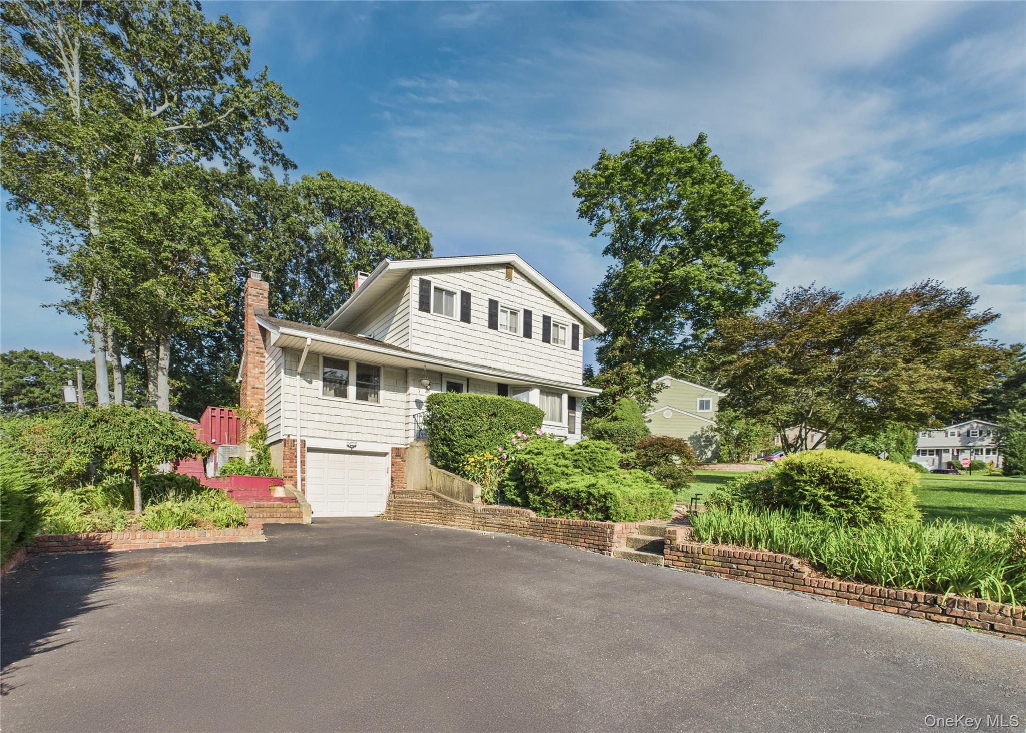 5 Gristmill Drive, Kings Park, NY 11754