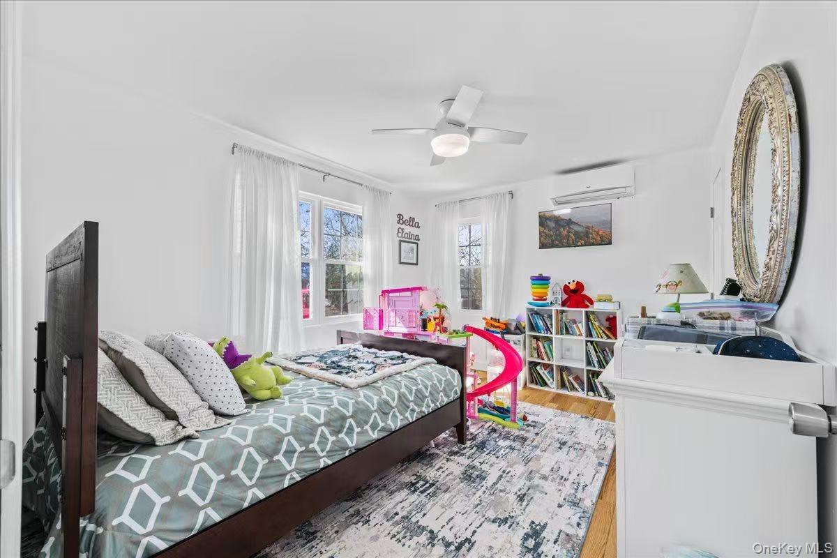 642 Lenore Lane, Elmont, NY 11003