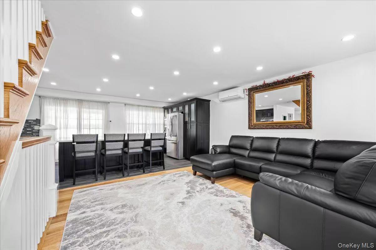 642 Lenore Lane, Elmont, NY 11003