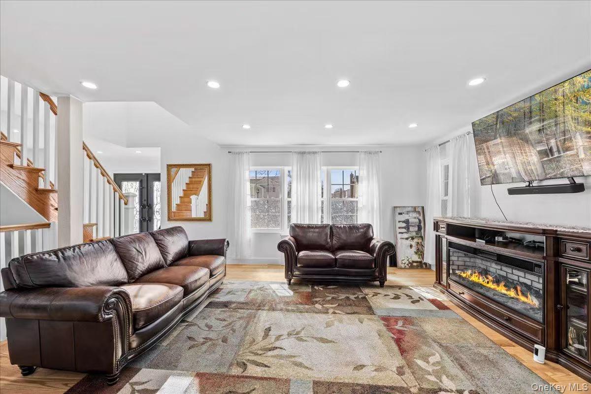 642 Lenore Lane, Elmont, NY 11003