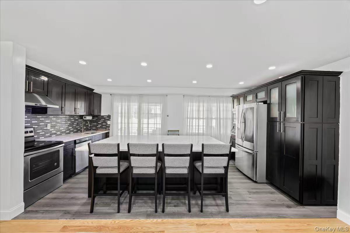 642 Lenore Lane, Elmont, NY 11003