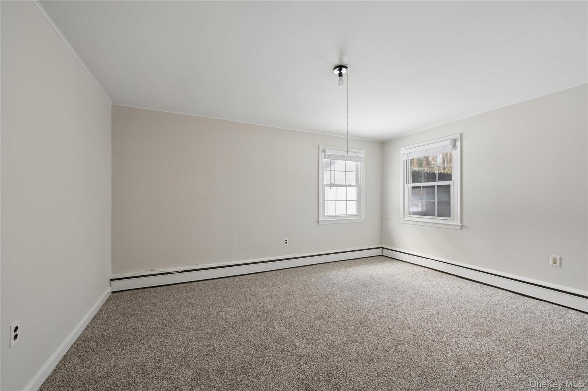 29 Squiretown Road # D, Hampton Bays, NY 11946