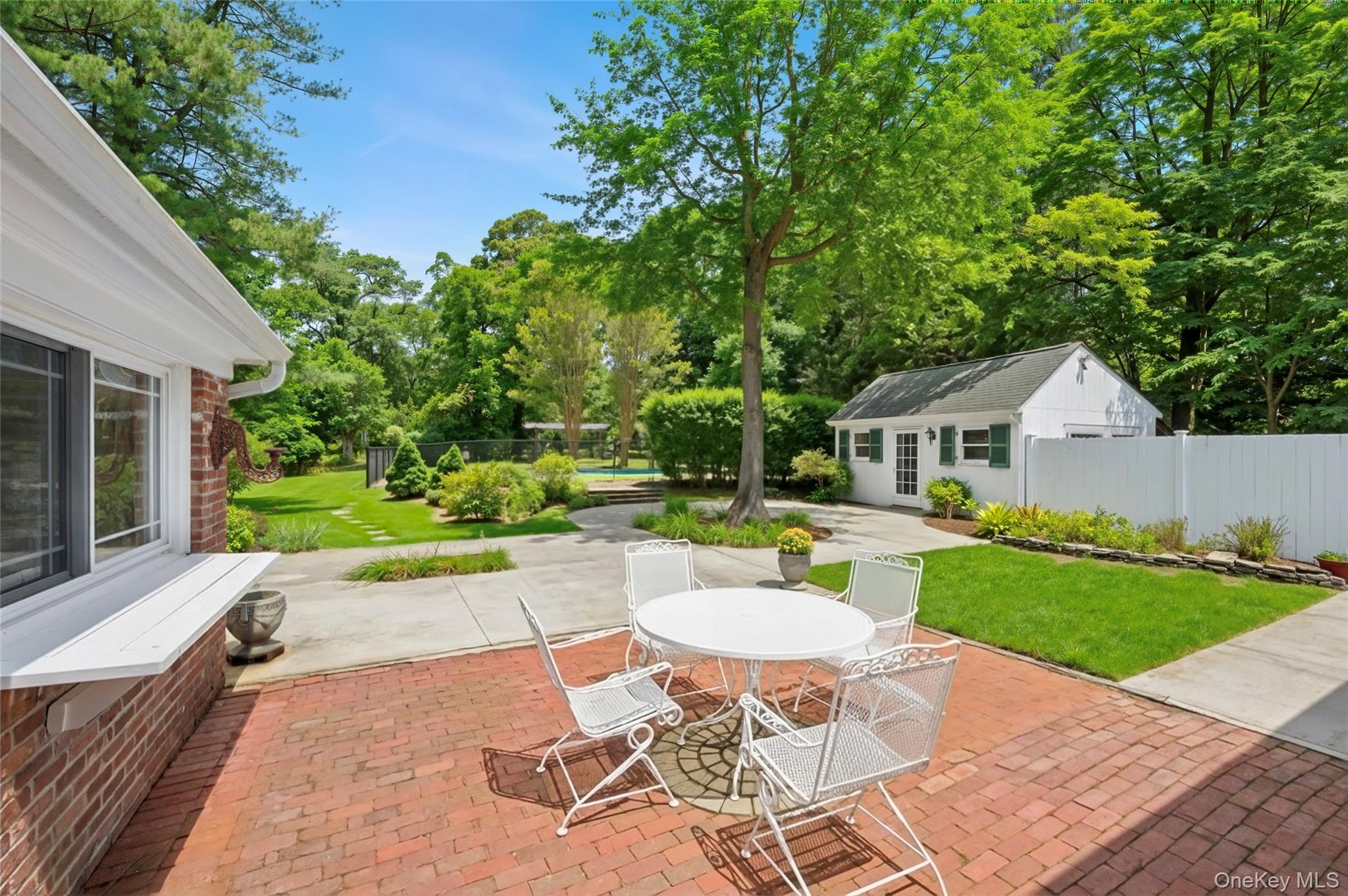 29 Squiretown Road # D, Hampton Bays, NY 11946