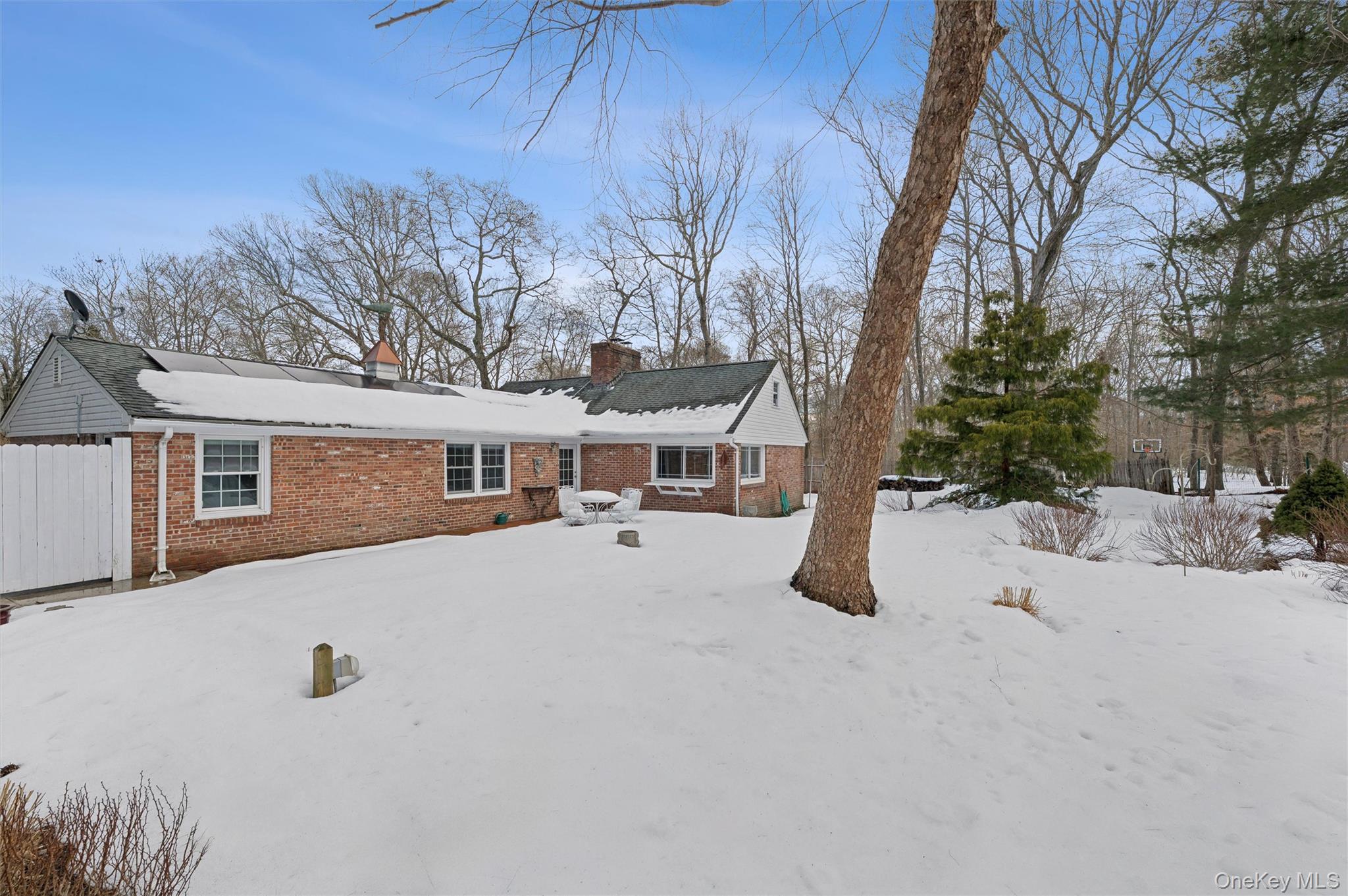 29 Squiretown Road # D, Hampton Bays, NY 11946