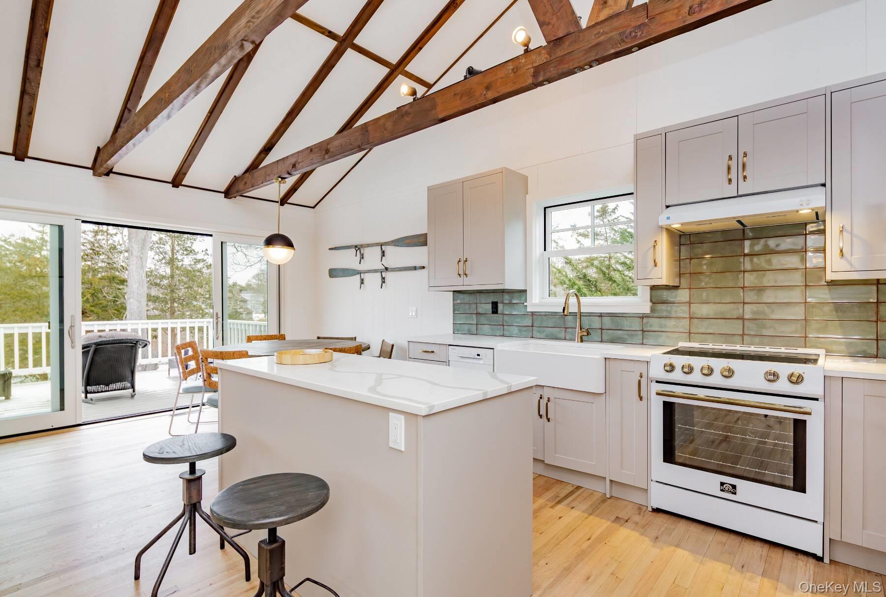 9 Helens Lane, Southampton, NY 11968