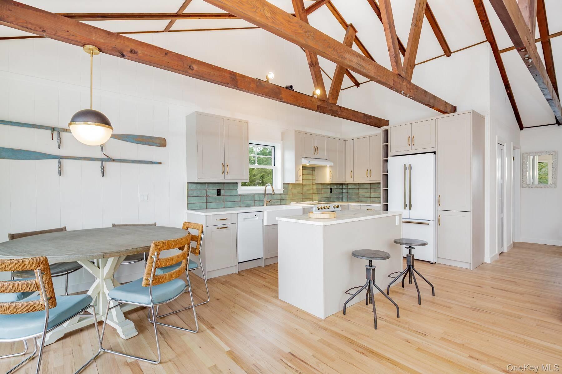 9 Helens Lane, Southampton, NY 11968