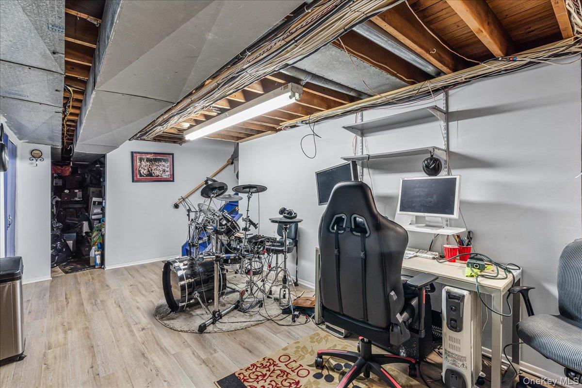 4 Andover Place, Huntington, NY 11743